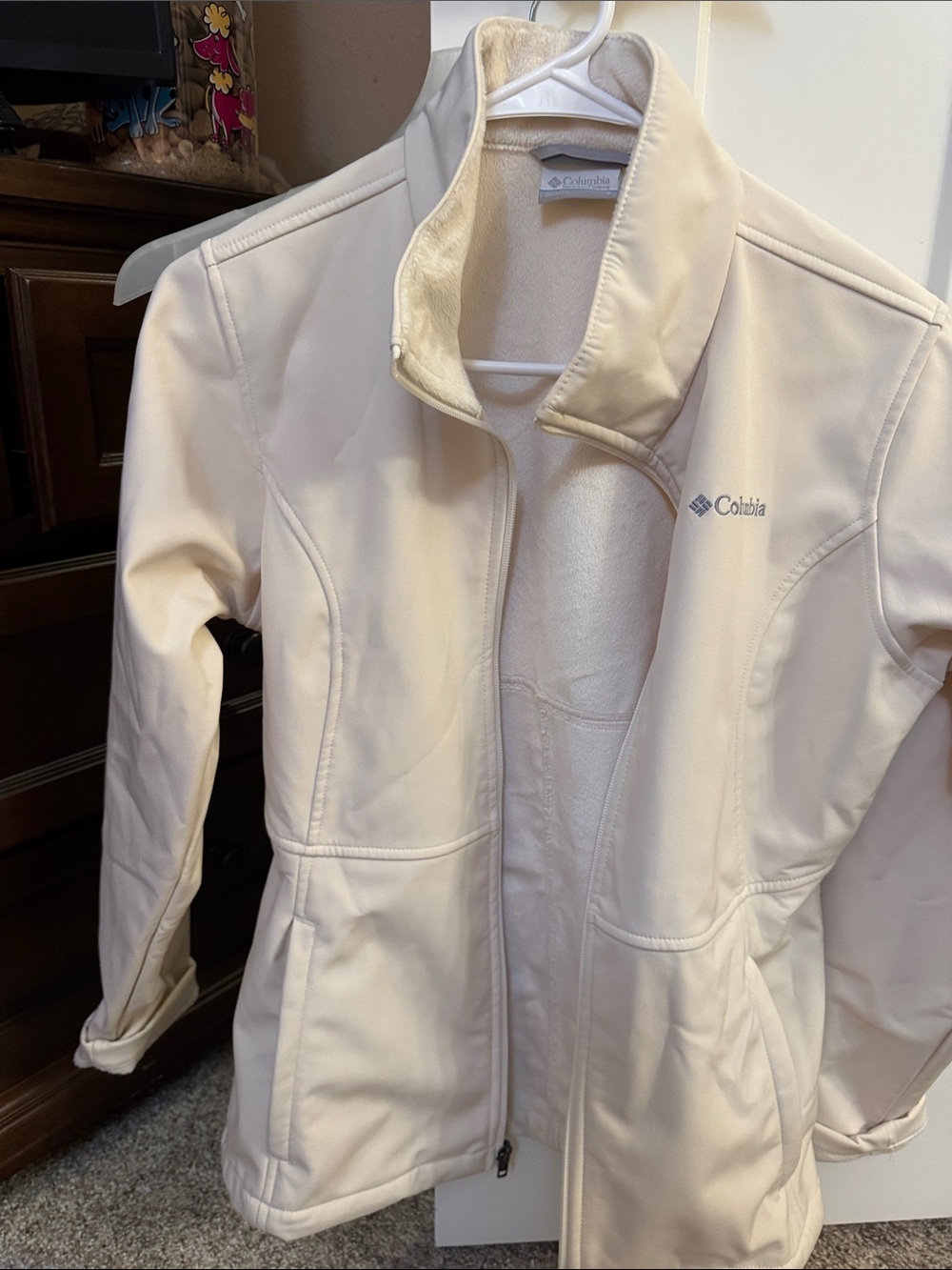 Columbia Women's Cream Softshell Utility Jacket